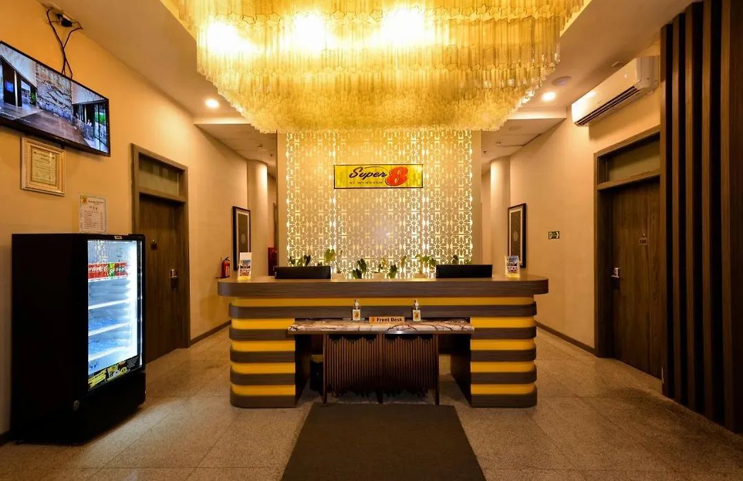 Super 8 By Wyndham Solo-1