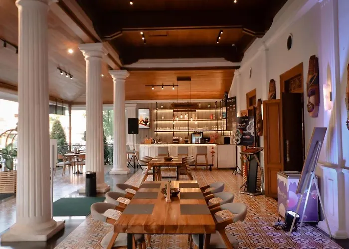 Fim By Zigna Hotel Surakarta 